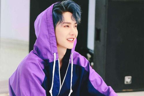 徐贤泰星新女友爆料视频,女友亲证甜蜜瞬间，视频揭秘浪漫幕后