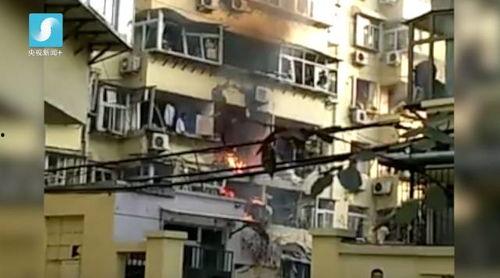 龙华厨师爆料事件视频,揭秘后厨不为人知的真相