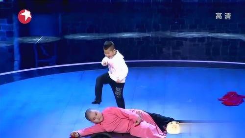 笑傲江湖萌娃爆料视频,童言无忌，笑料百出